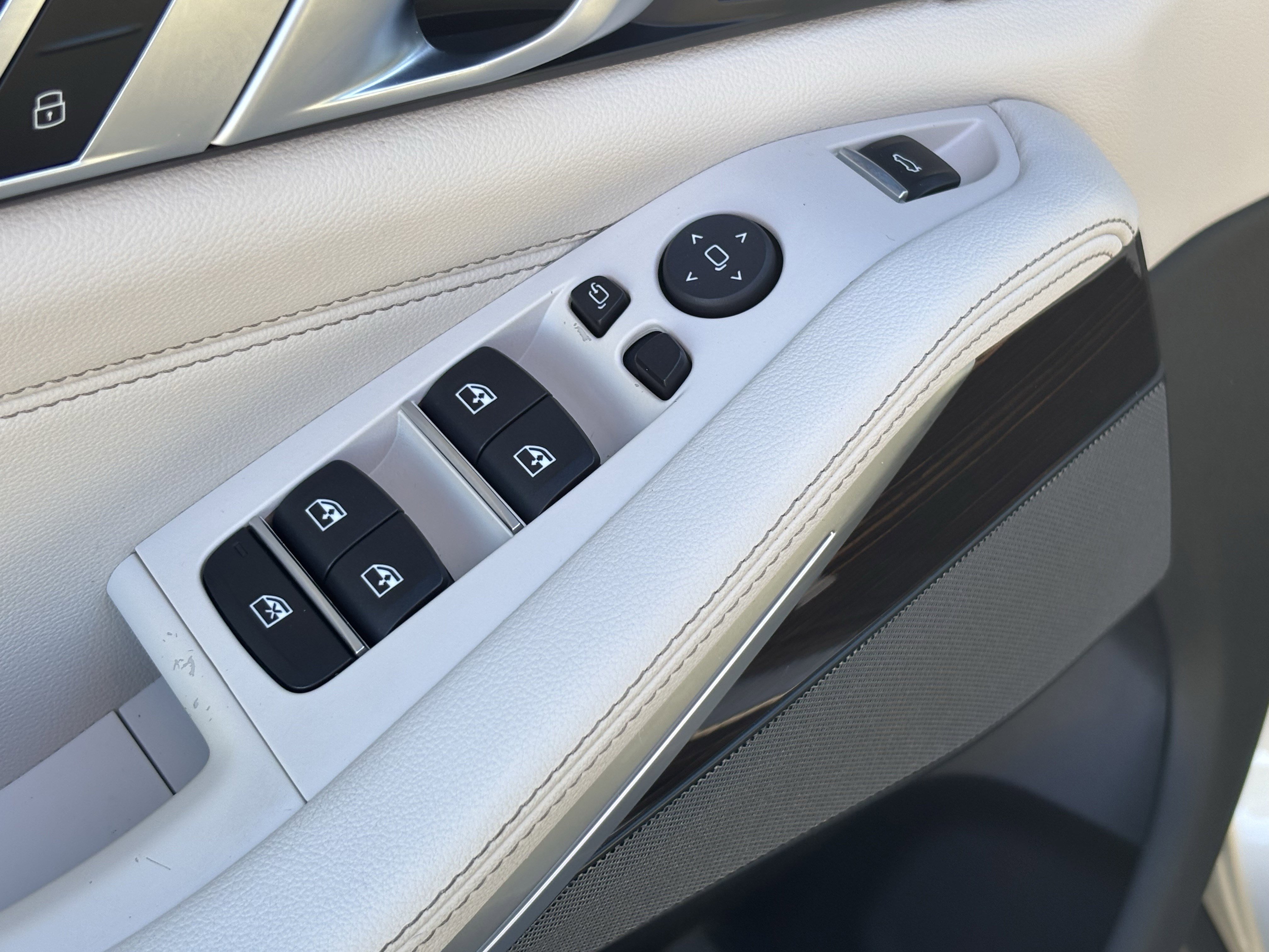 Used 2019 BMW X5 xDrive40i w/ Premium Package 2 image 15