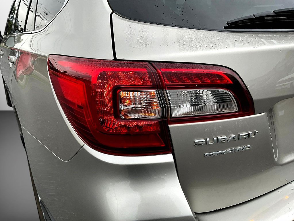 Used 2015 Subaru Outback 2.5i Premium AWD/4WD image 25