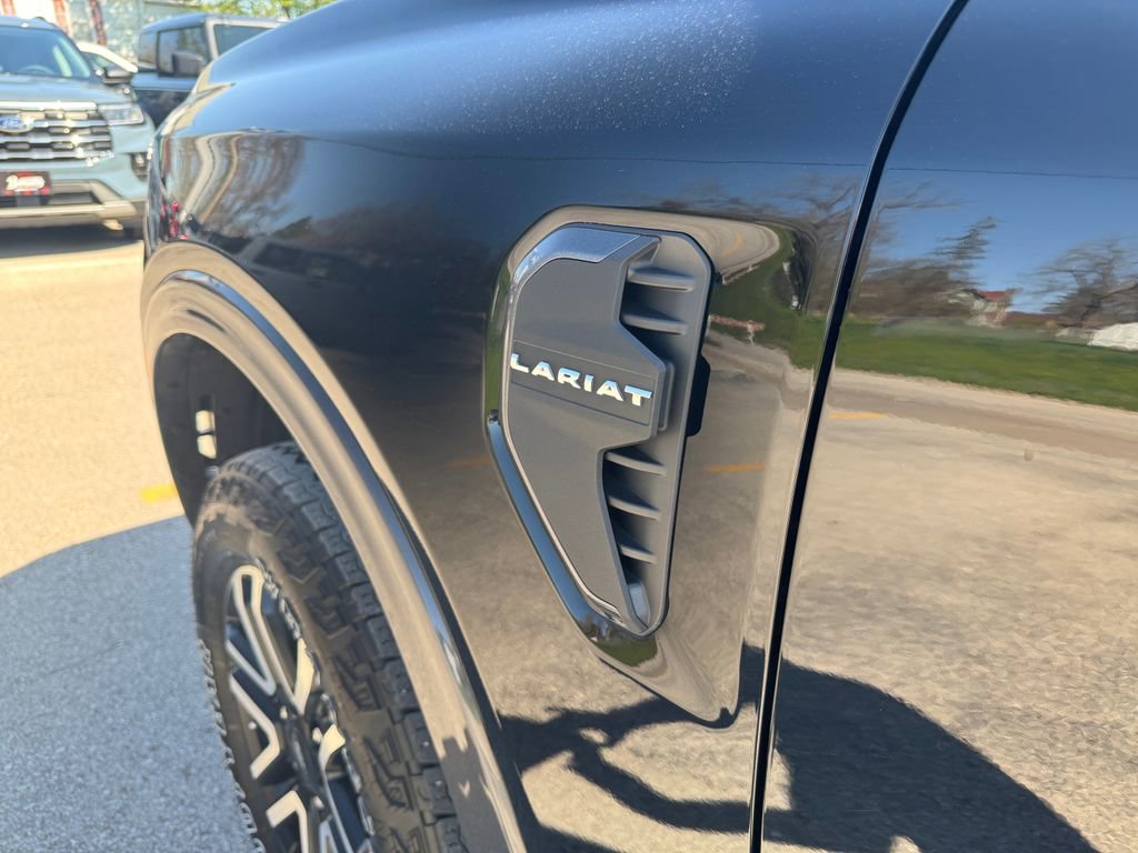Used 2024 Ford Ranger Lariat w/ FX4 Off-Road Package AWD/4WD image 19