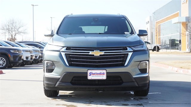 Used 2022 Chevrolet Traverse LT w/ LPO, Cargo Package image 2