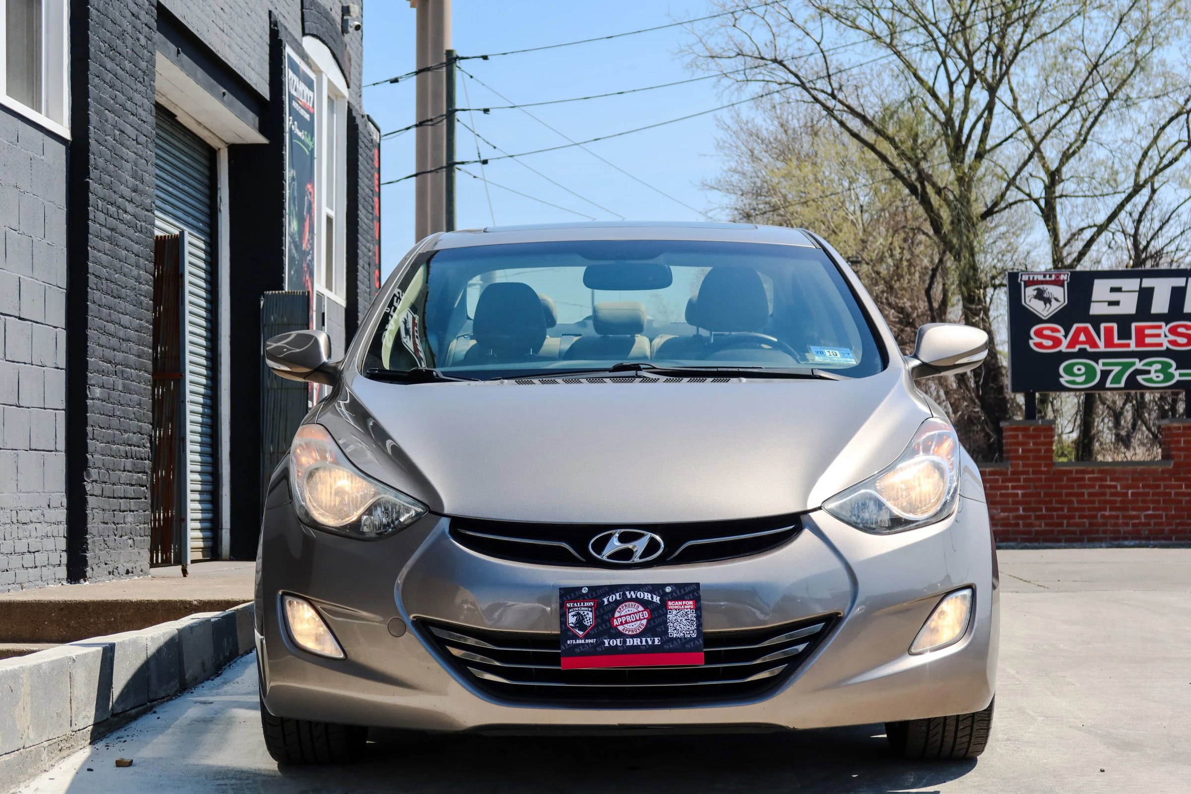 Used 2012 Hyundai Elantra Limited FWD image 2