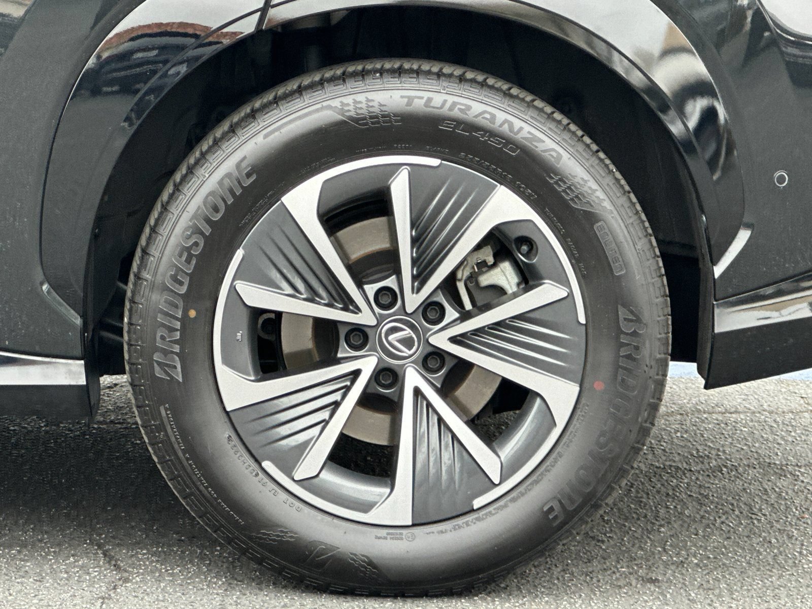Used 2023 Lexus RZ 450e Premium w/ Technology Package AWD/4WD image 32
