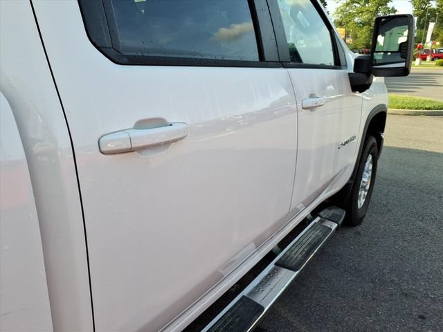 Used 2026 Chevrolet Silverado 2500 LT AWD/4WD image 9