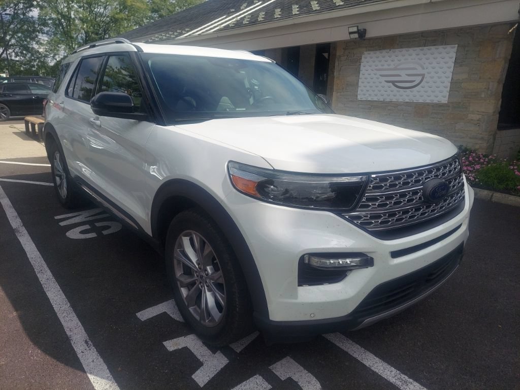 Used 2021 Ford Explorer Limited w/ Equipment Group 301A AWD/4WD image 4