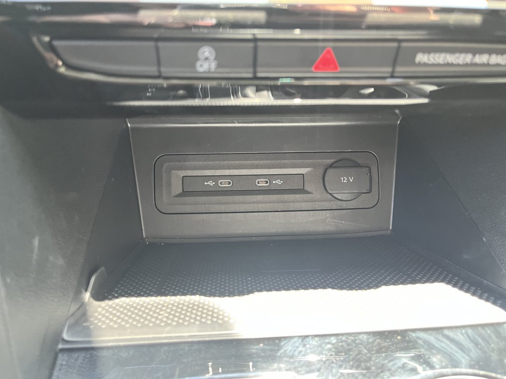 Used 2023 Volkswagen Atlas SEL AWD/4WD image 30