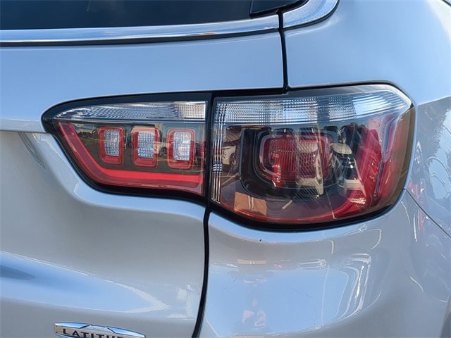 Used 2024 Jeep Compass Latitude image 11