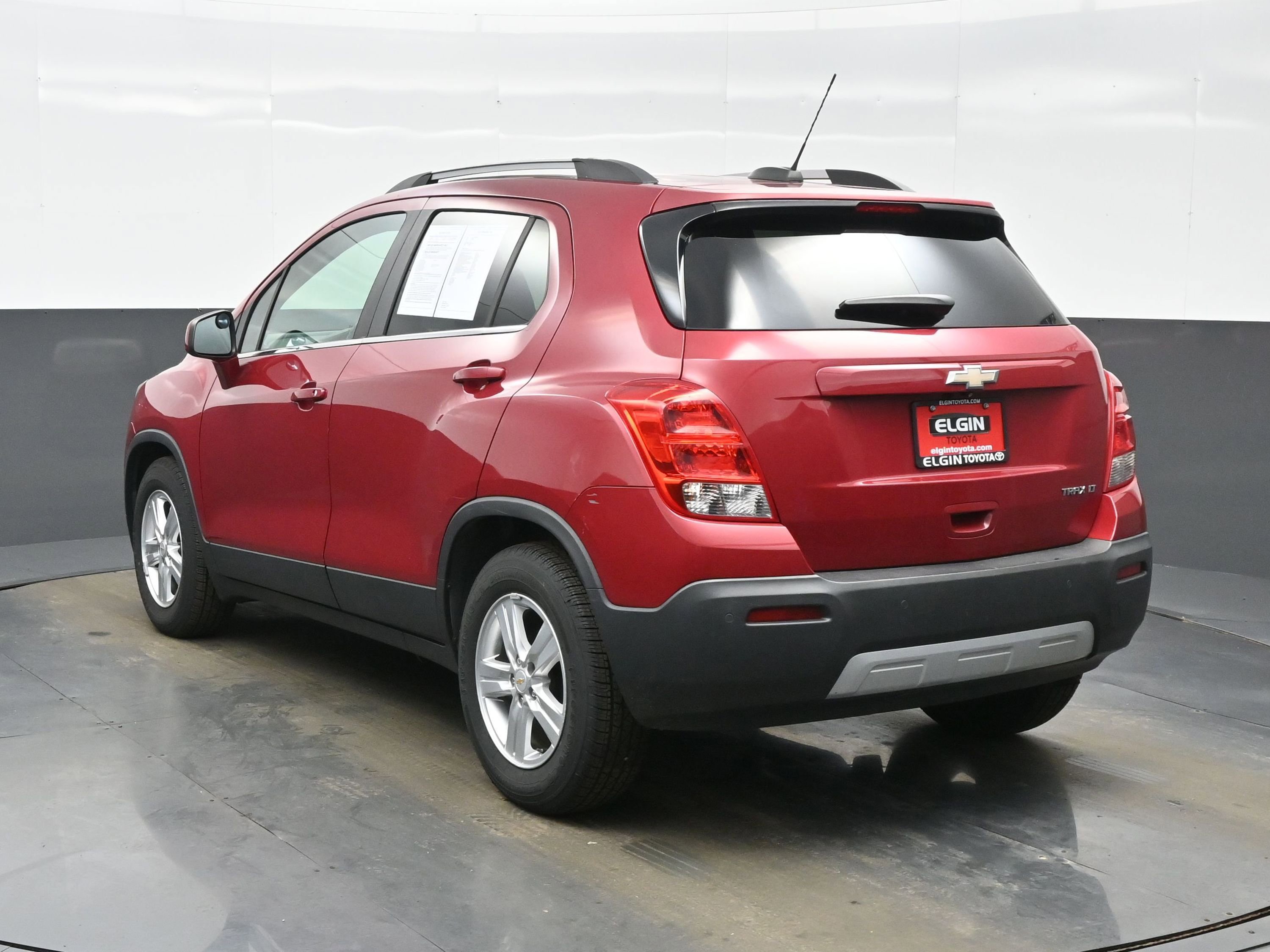 Used 2015 Chevrolet Trax LT w/ LT Plus Package FWD image 4