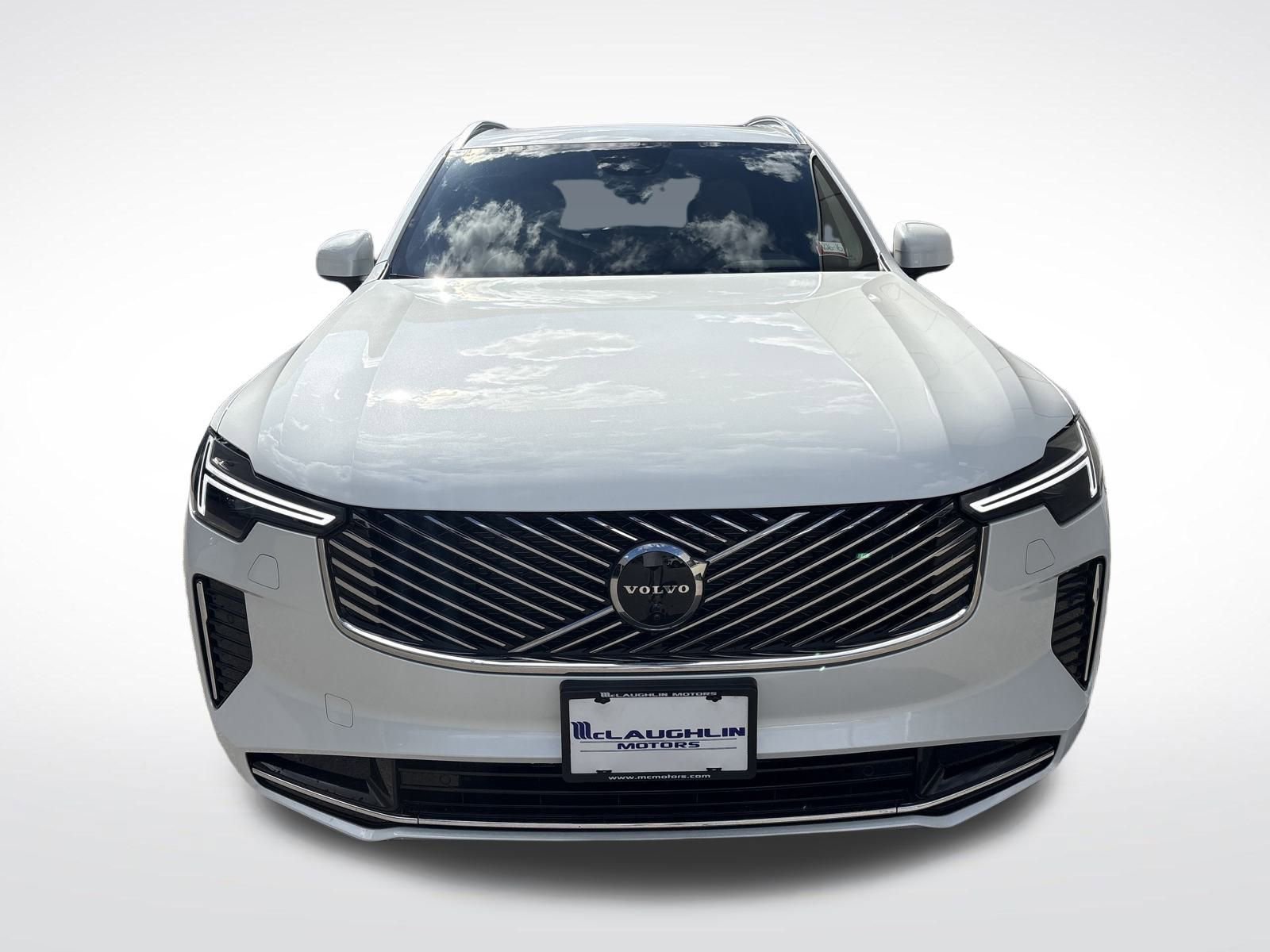 New 2026 Volvo XC90 B6 Plus w/ Protection Package Premier image 8