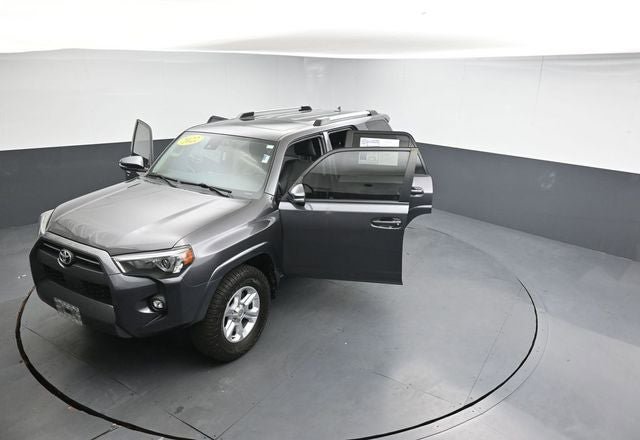 Used 2022 Toyota 4Runner SR5 Premium w/ Moonroof Package AWD/4WD image 34