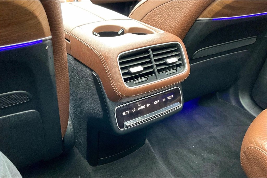 Used 2024 Mercedes-Benz GLS 450 4MATIC image 10