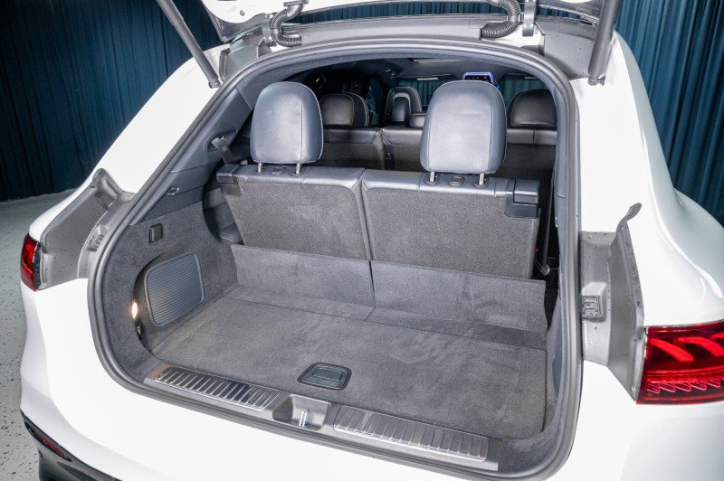 New 2026 Mercedes-Benz EQS 400 4MATIC SUV image 6