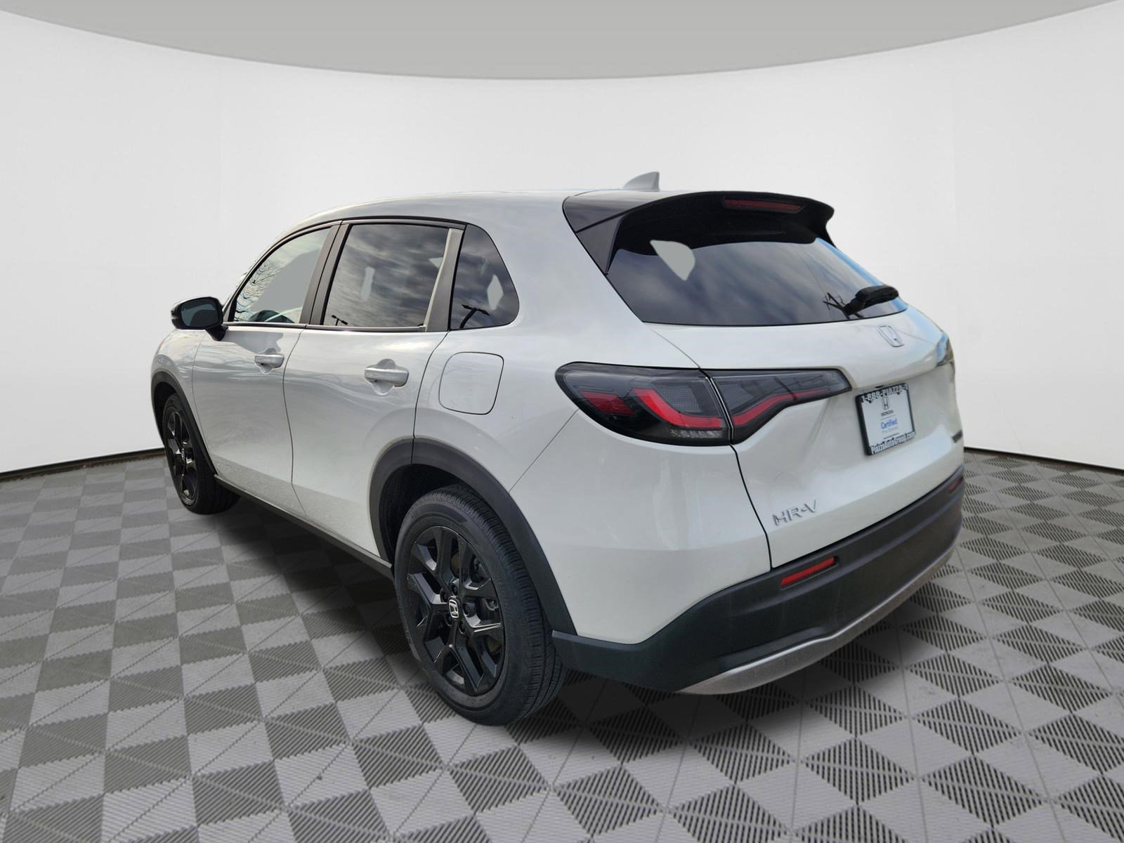Certified 2024 Honda HR-V Sport image 3