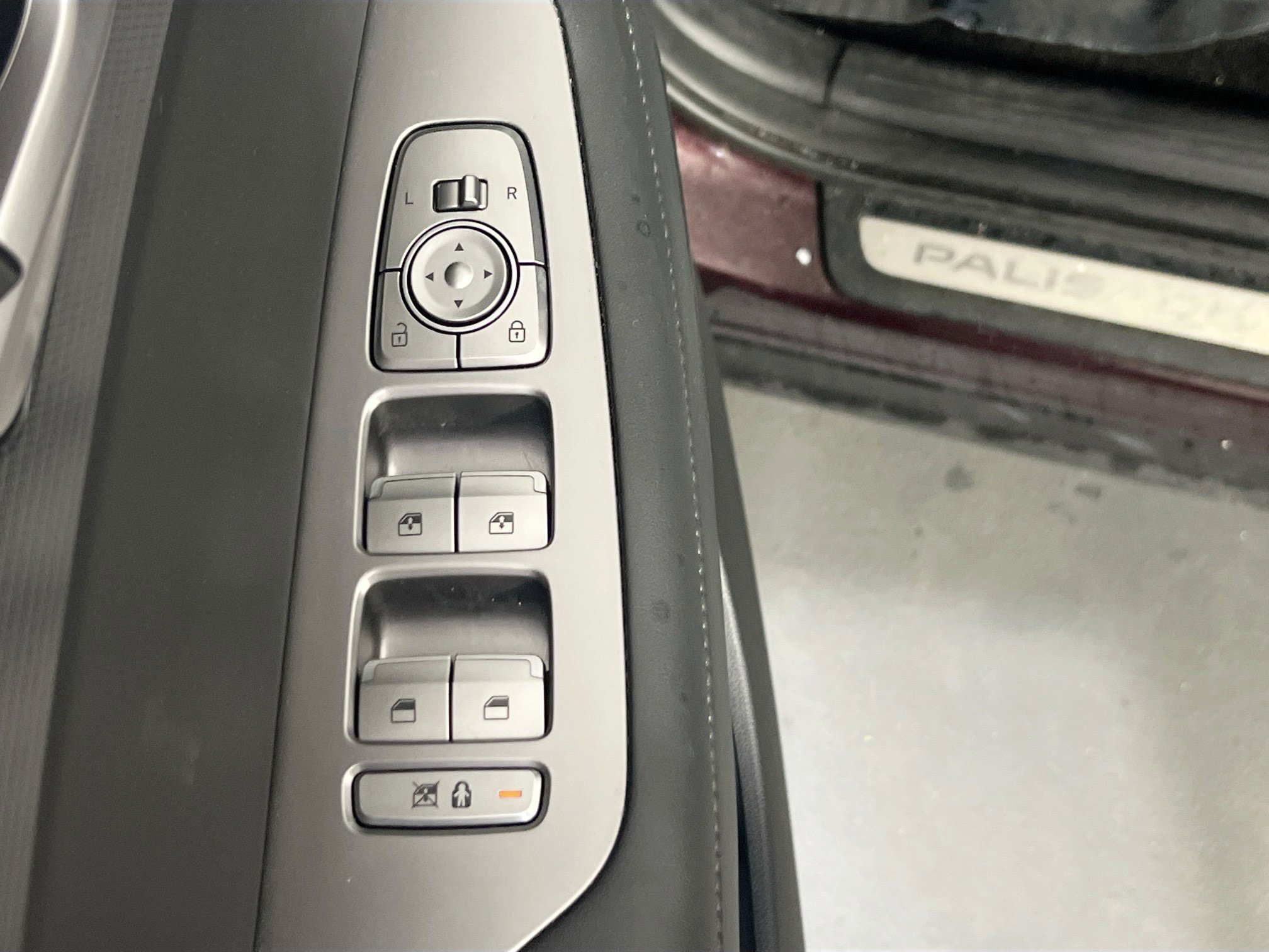 Used 2023 Hyundai Palisade Limited image 18