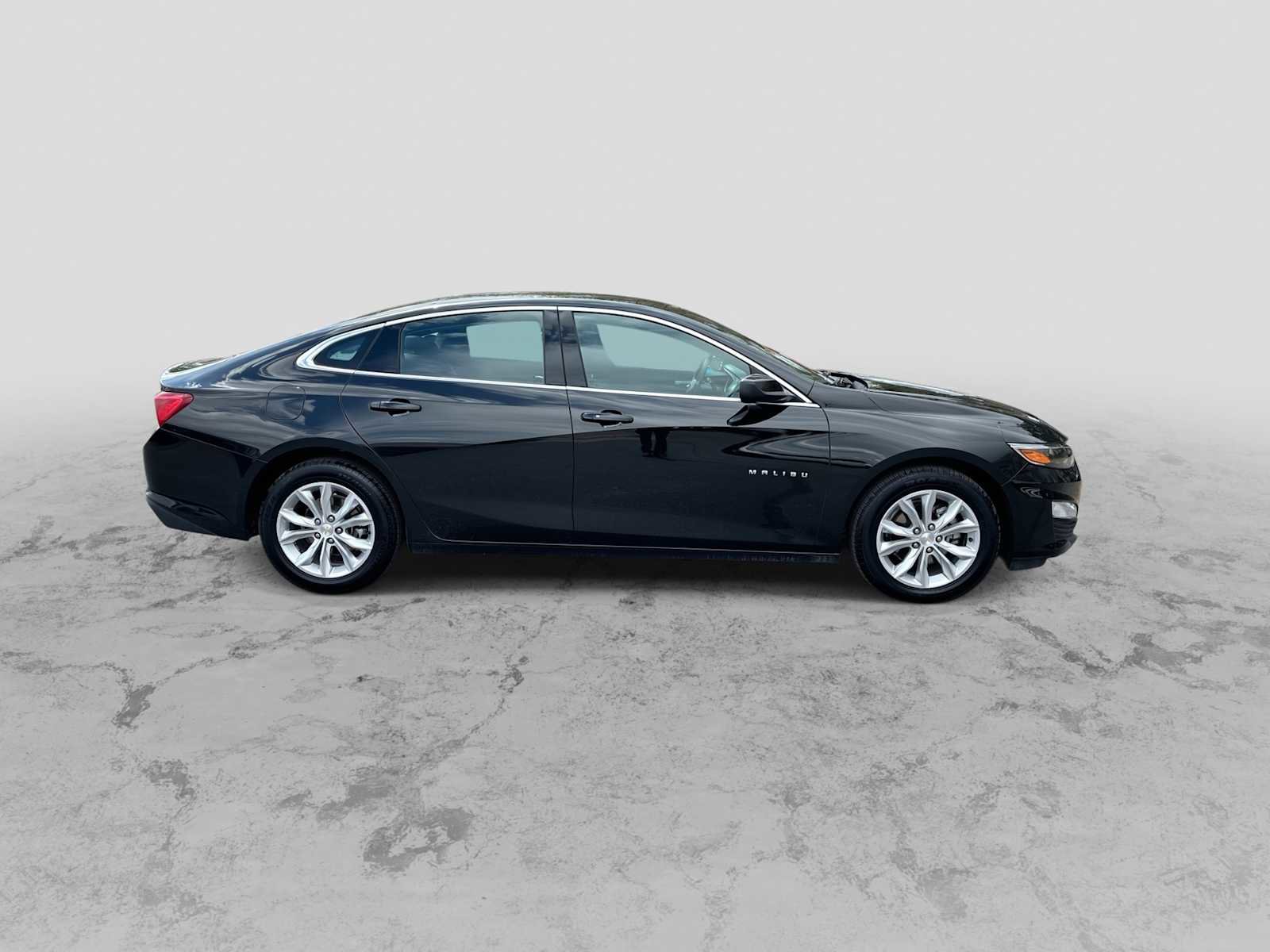 Used 2023 Chevrolet Malibu LT FWD image 9