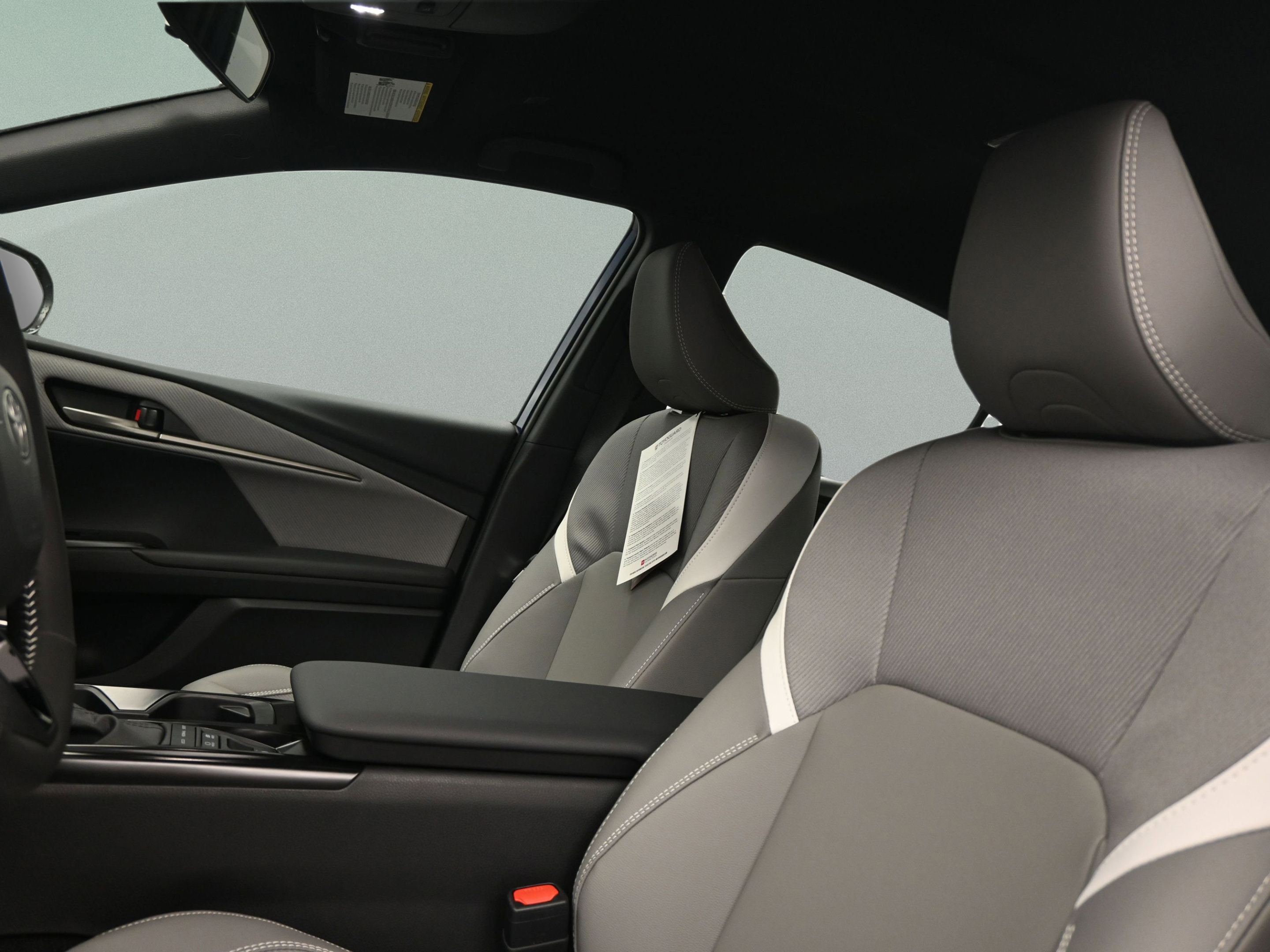 New 2026 Toyota Camry SE FWD image 28