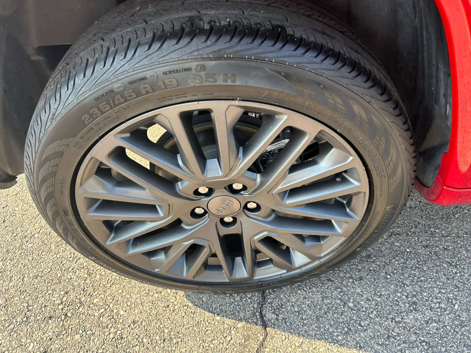 Used 2022 Jeep Compass Limited w/ (RED) Package image 9