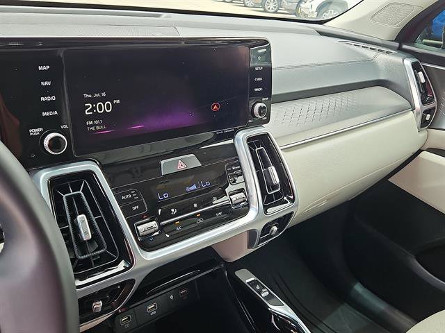 Used 2022 Kia Sorento SX FWD image 17