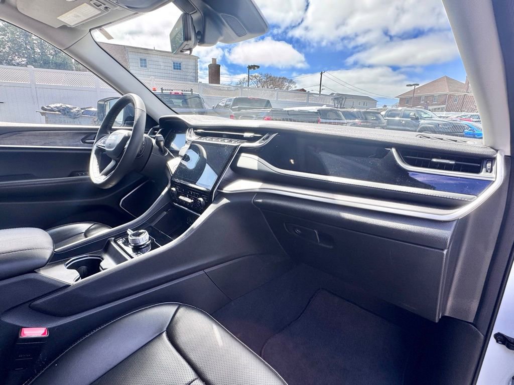 Used 2024 Jeep Grand Cherokee Limited 4xe w/ Luxury Tech Group II image 18