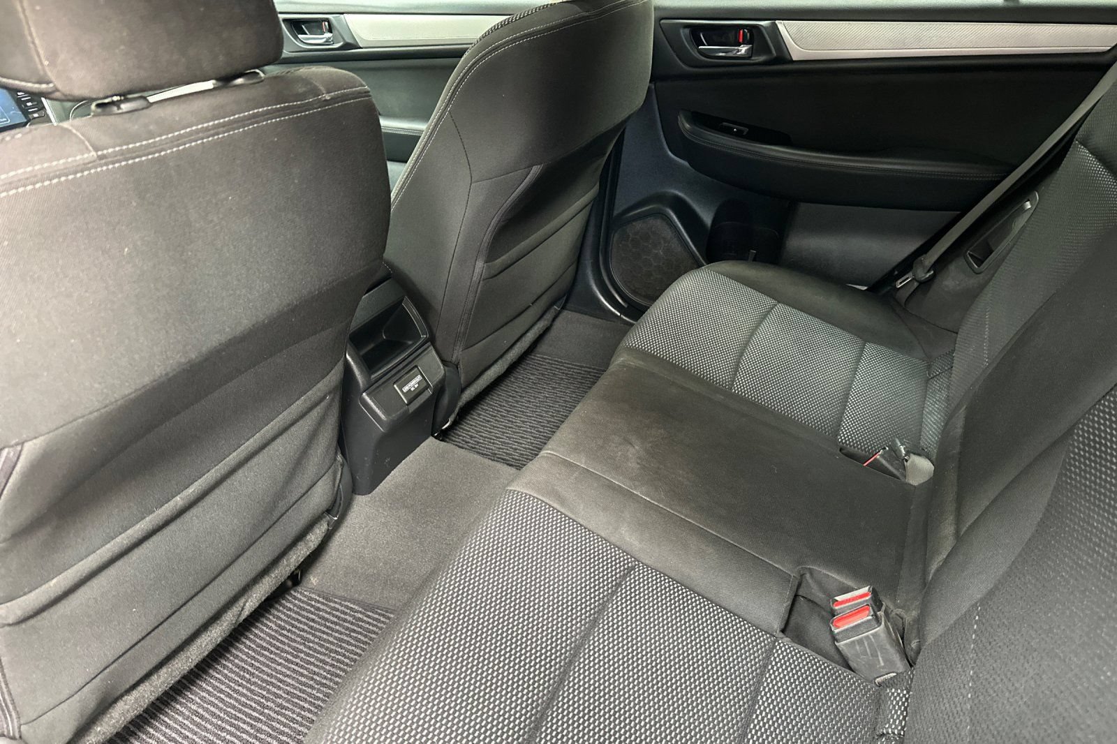Used 2018 Subaru Outback 2.5i Premium AWD/4WD image 16
