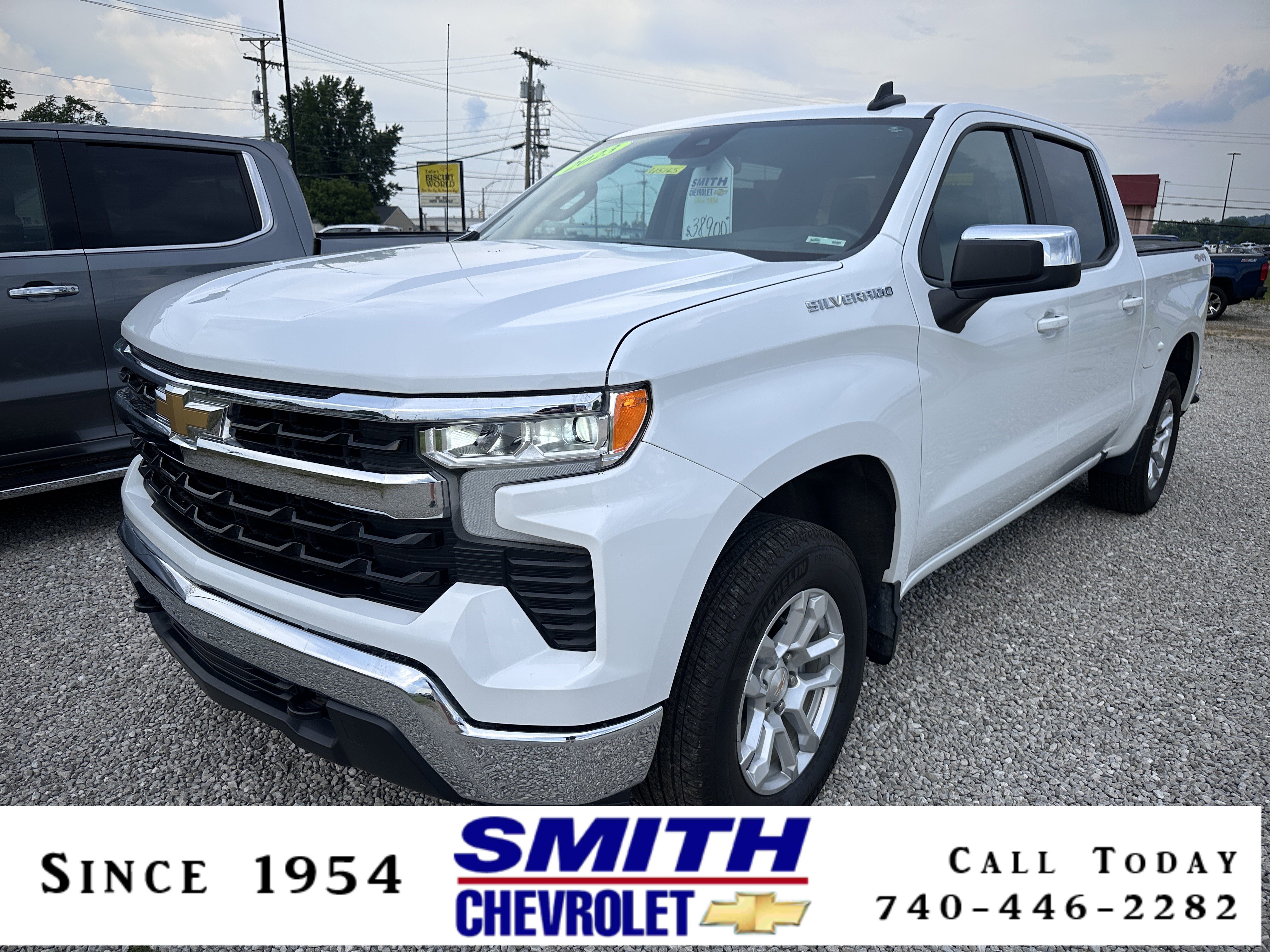 Used 2023 Chevrolet Silverado 1500 LT AWD/4WD image 1