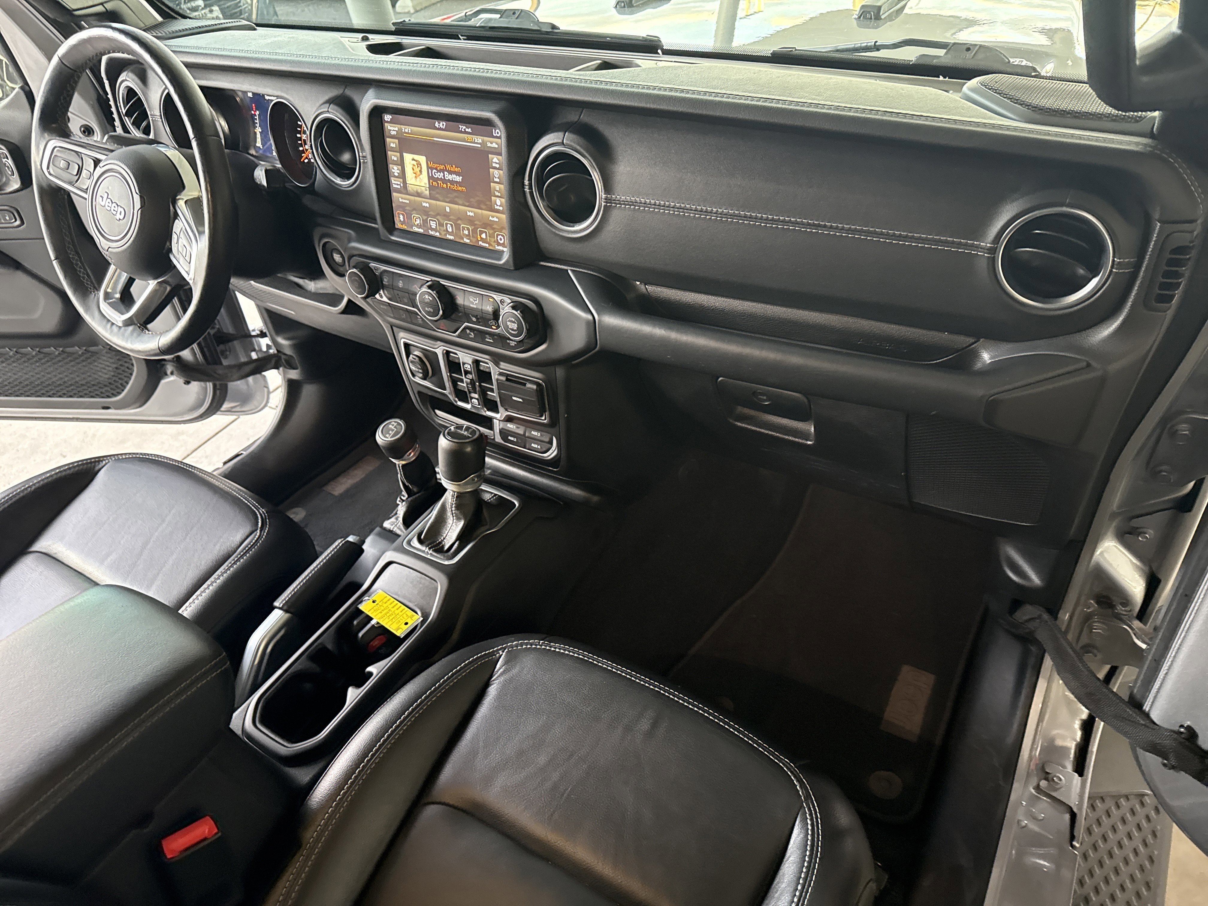 Used 2020 Jeep Gladiator Overland image 14