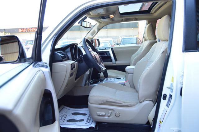 Used 2011 Toyota 4Runner SR5 AWD/4WD image 11