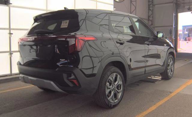 Used 2026 Kia Seltos LX AWD/4WD image 4