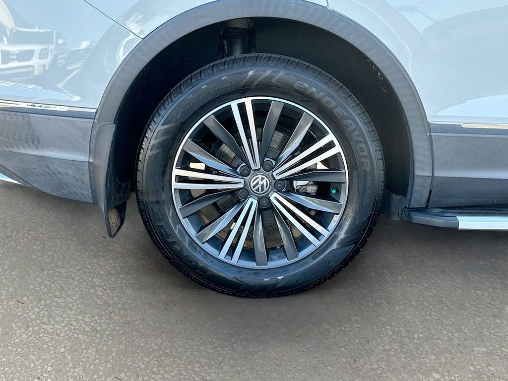 Used 2019 Volkswagen Tiguan SEL image 32