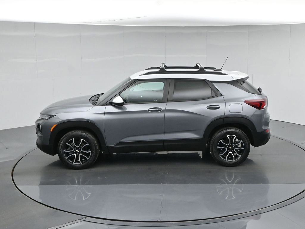 Used 2021 Chevrolet TrailBlazer ACTIV w/ Technology Package image 42