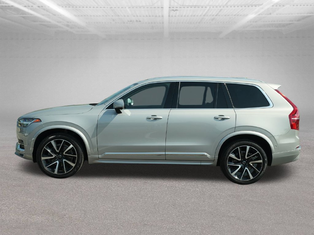 Used 2023 Volvo XC90 B5 Plus w/ Protection Package AWD/4WD image 4