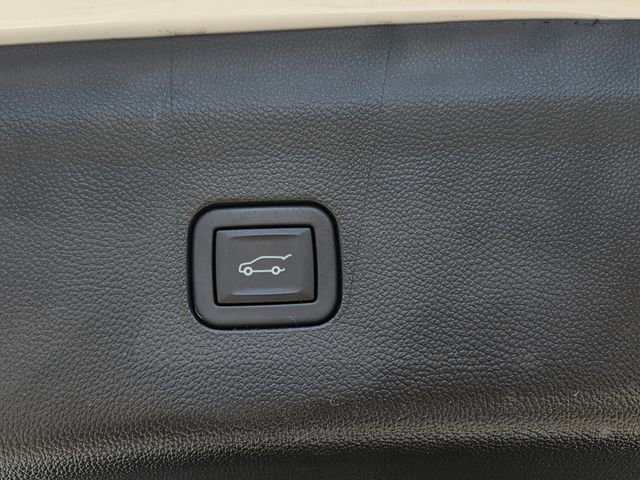 Used 2023 Buick Enclave Avenir w/ Avenir Technology Package image 28