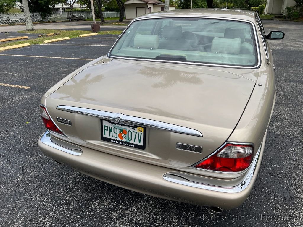 Used 2000 Jaguar XJ8 image 18