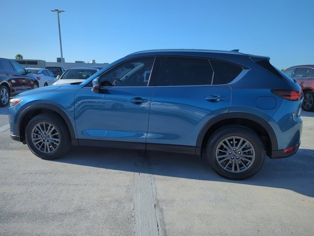 Used 2017 MAZDA CX-5 Touring w/ Preferred Equipment Package FWD image 6