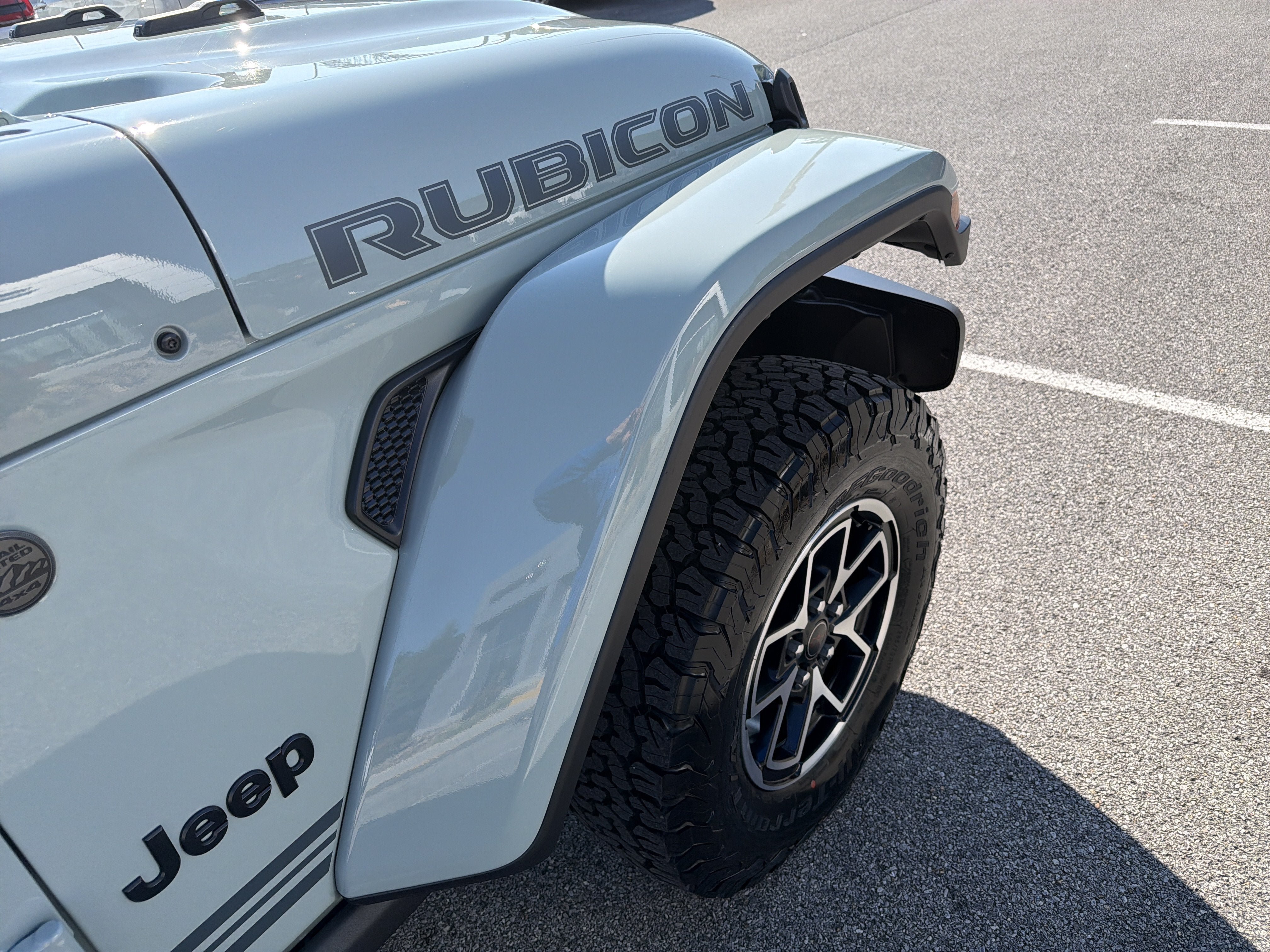 New 2026 Jeep Wrangler Unlimited Rubicon w/ Rockslide Package AWD/4WD image 35