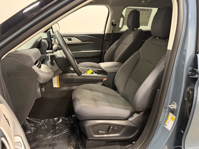 New 2026 Ford Explorer Active RWD image 10