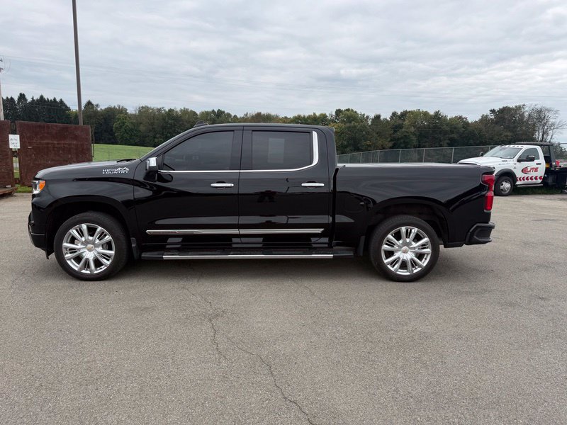 Used 2022 Chevrolet Silverado 1500 High Country w/ High Country Premium Package AWD/4WD image 21