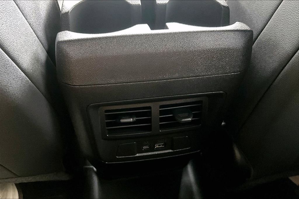 Used 2024 GMC Canyon AT4 image 10