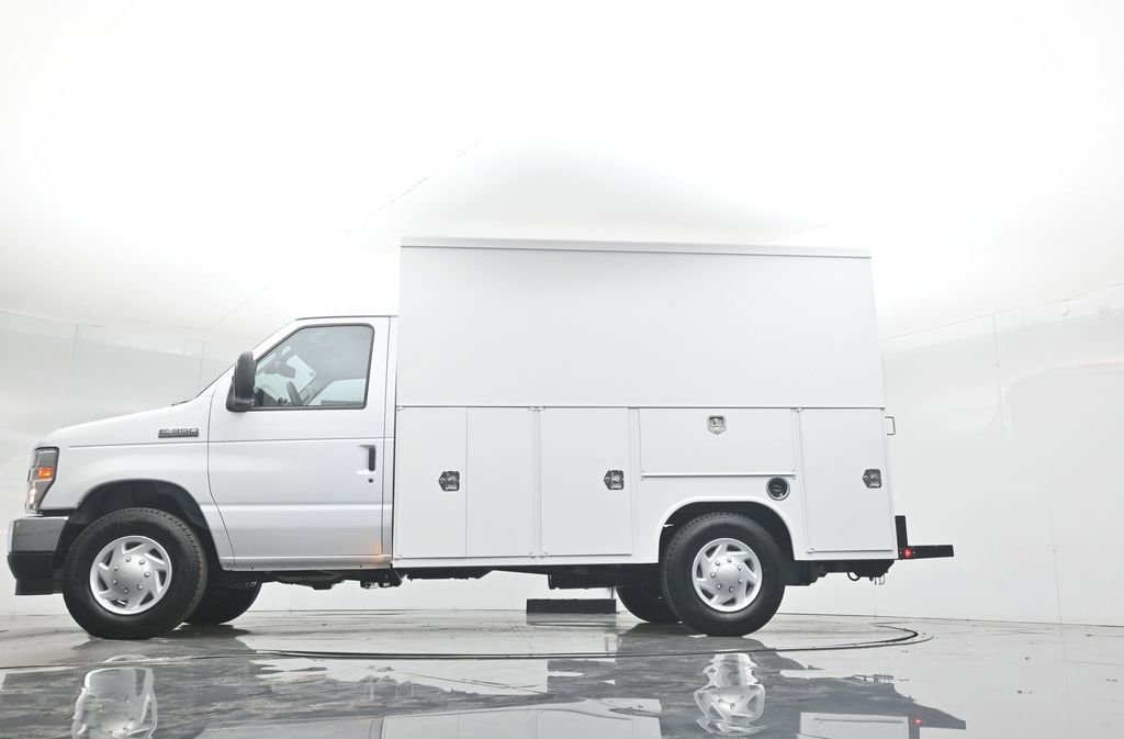 New 2026 Ford E-350 and Econoline 350 Super Duty w/ Power Equipment Group image 7