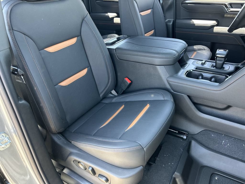 New 2026 GMC Sierra 1500 AT4 w/ Technology Package AWD/4WD image 21
