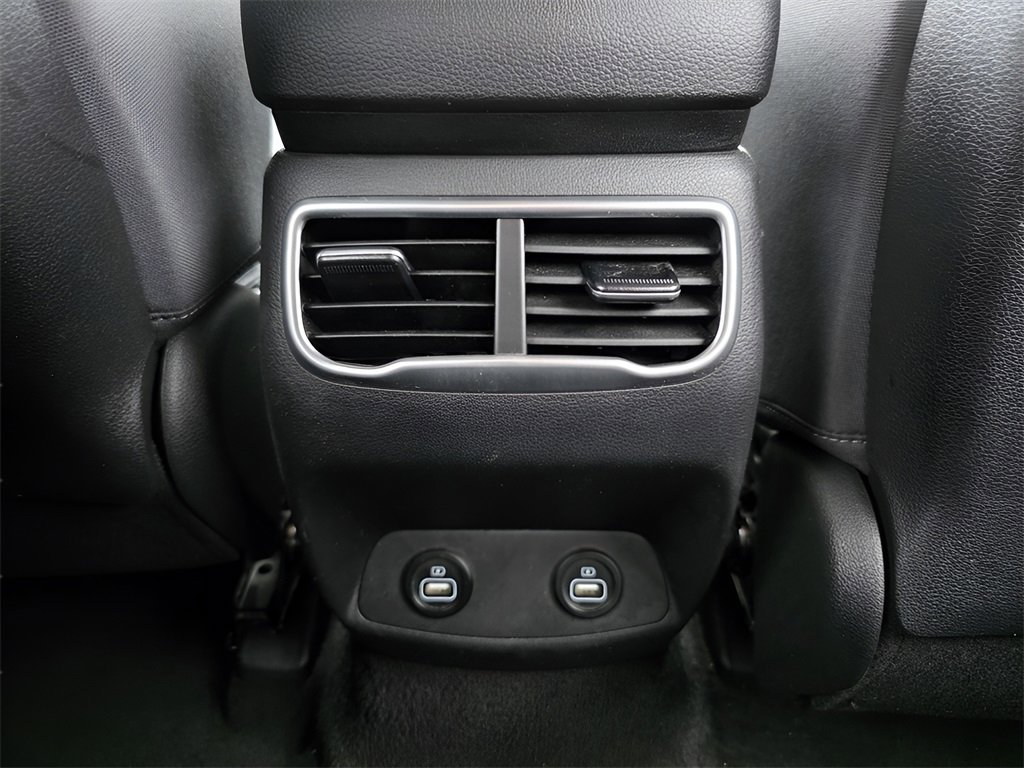 Used 2023 Hyundai Santa Fe SE image 16