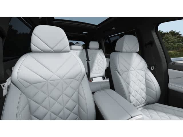 Used 2026 BMW X7 xDrive40i w/ Premium Package AWD/4WD image 11