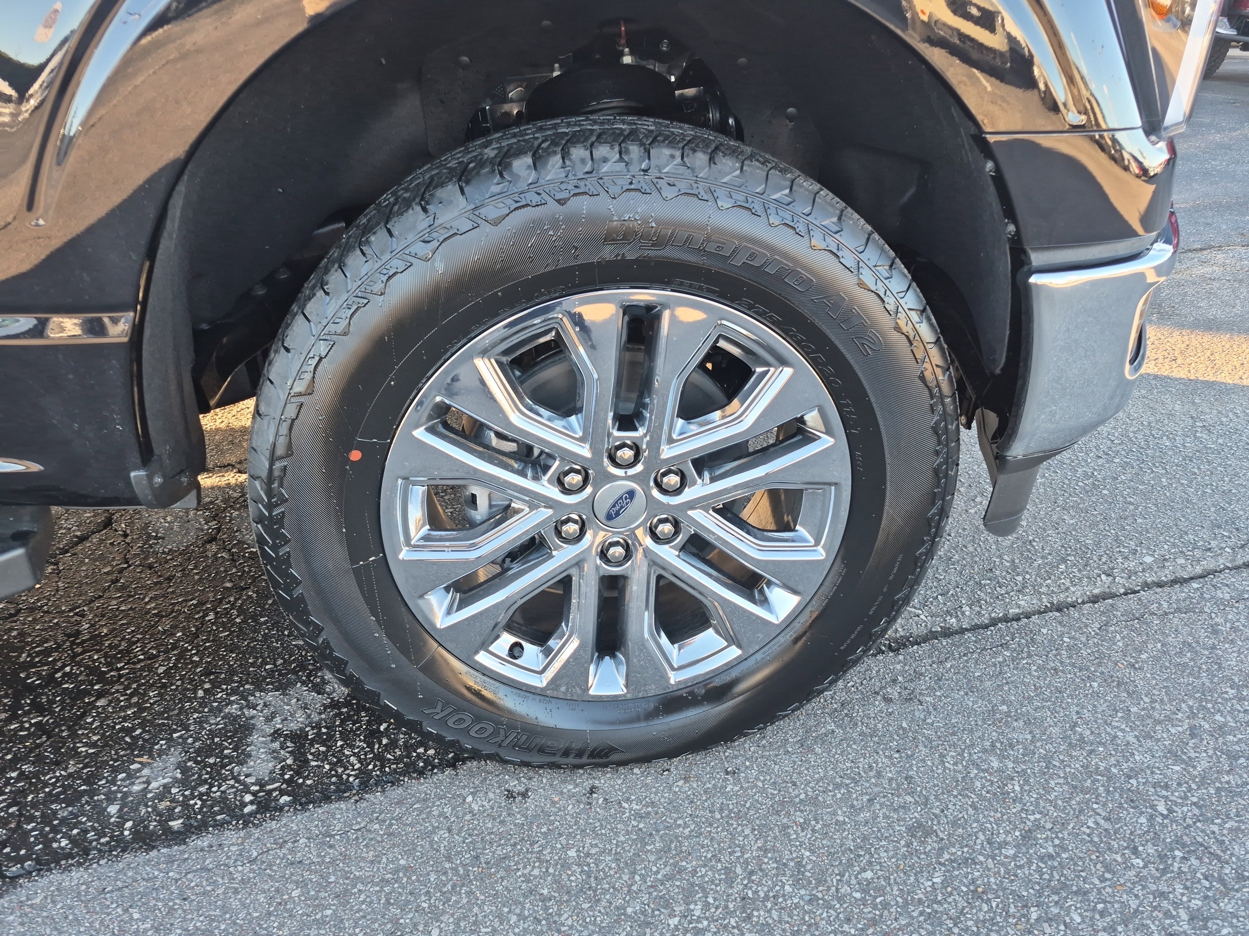 New 2025 Ford F150 Lariat w/ Equipment Group 501A Mid image 11