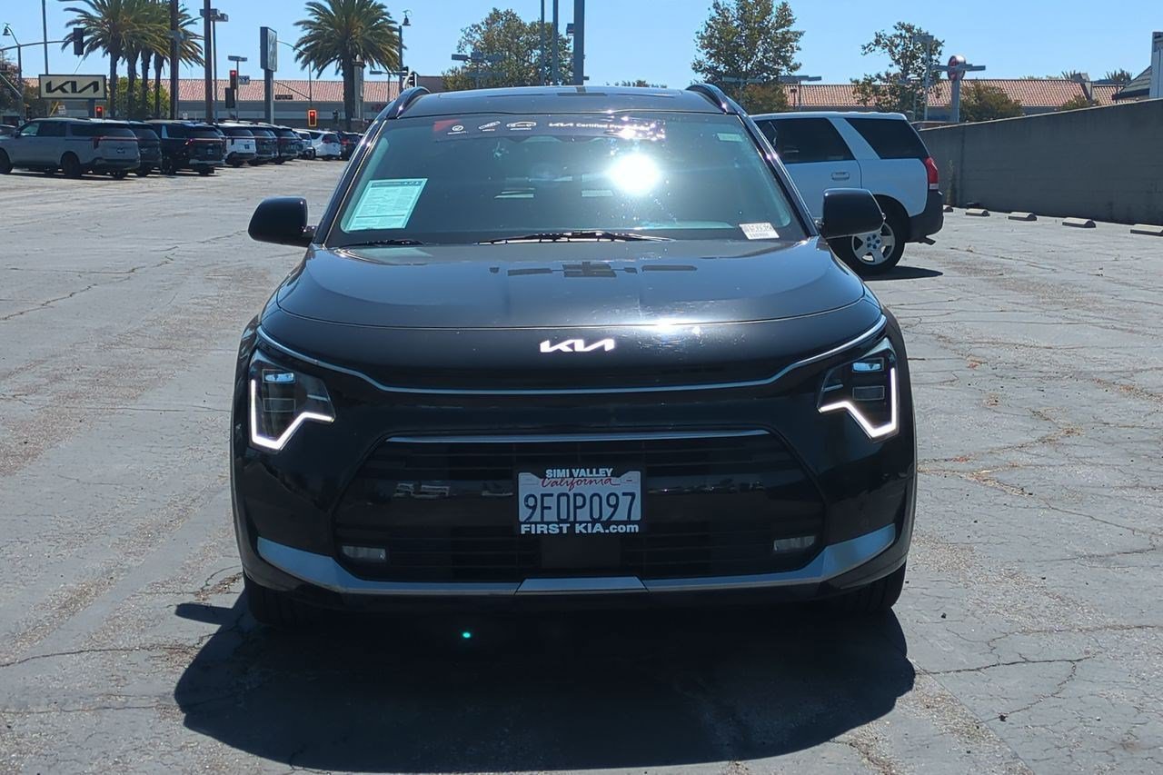 Certified 2023 Kia Niro SX Touring FWD image 2