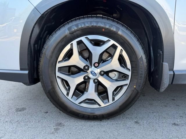 Used 2023 Subaru Forester Premium AWD/4WD image 31