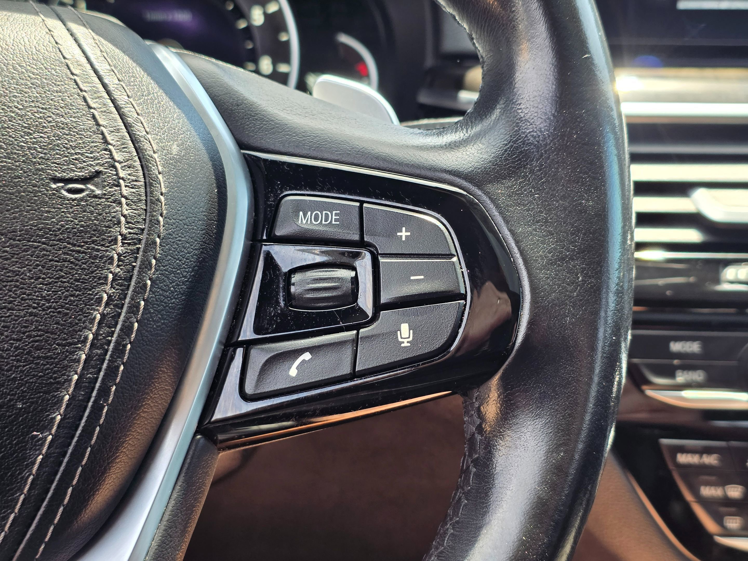 Used 2018 BMW 530i RWD image 29
