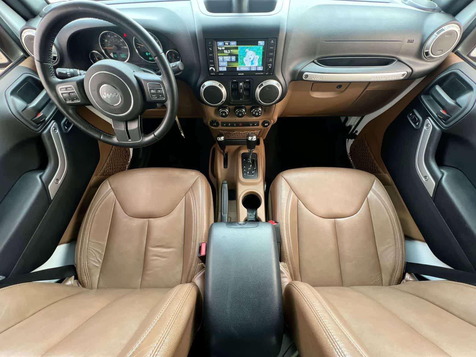 Used 2017 Jeep Wrangler Unlimited Sahara w/ Connectivity Group image 15