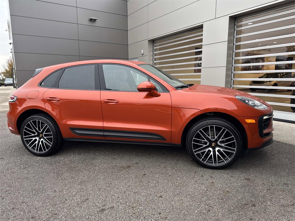 Used 2024 Porsche Macan image 8