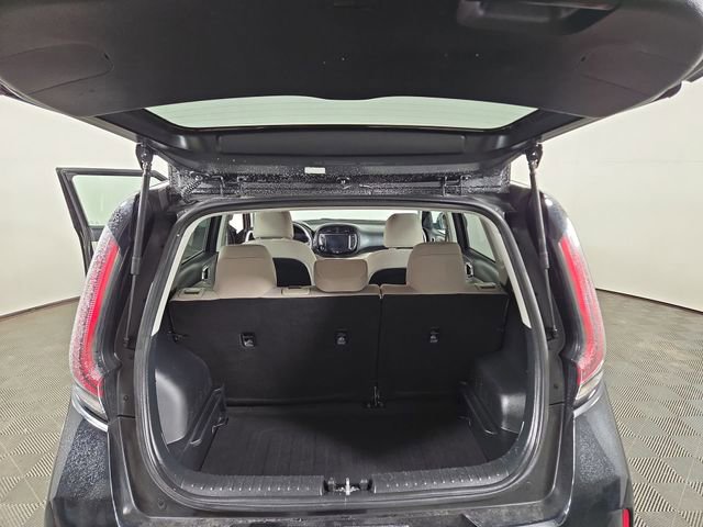 Certified 2023 Kia Soul LX w/ LX Technology Package image 32