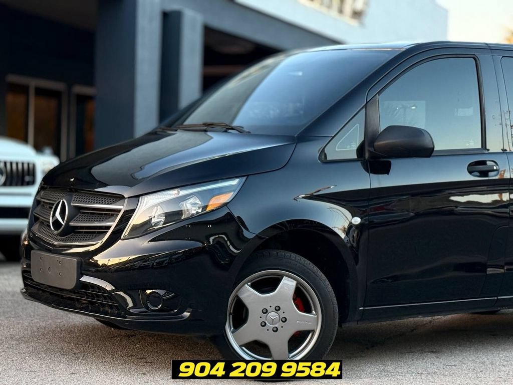 Used 2018 Mercedes-Benz Metris Passenger image 2