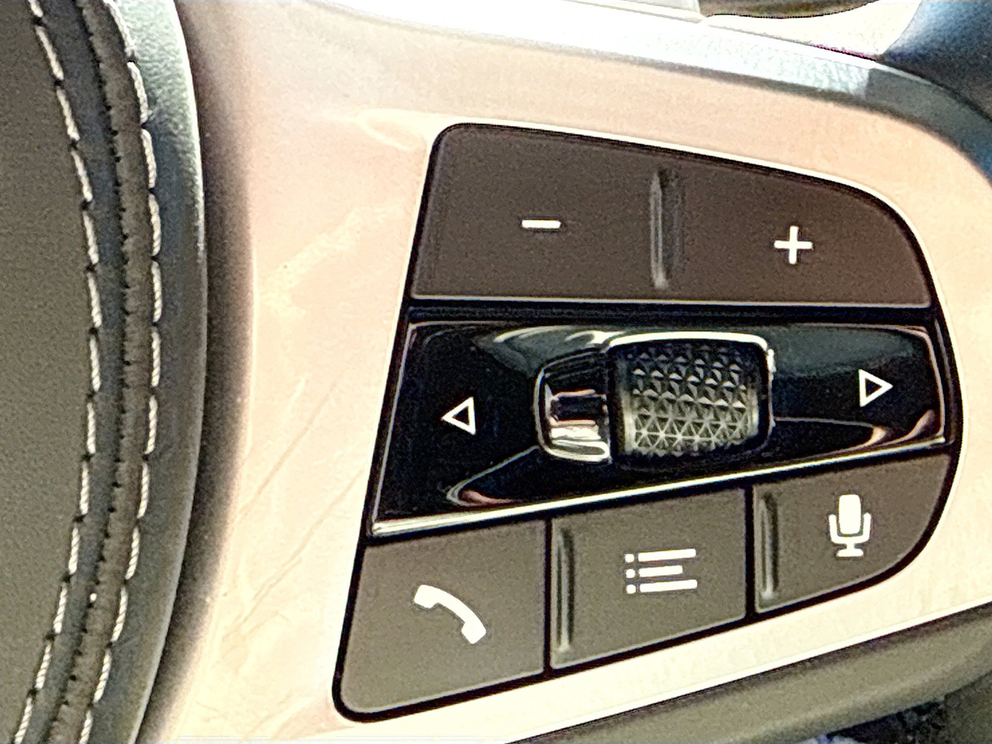 Used 2025 BMW X5 xDrive40i image 40